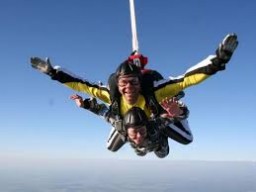 Šuolis parašiutu iš rekordinio aukščio